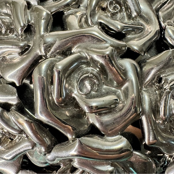 Kare Vase Rose Multi Chrome Silver Rose Embossed Vase | Glam Modern Home Decor - Picture 7 of 10